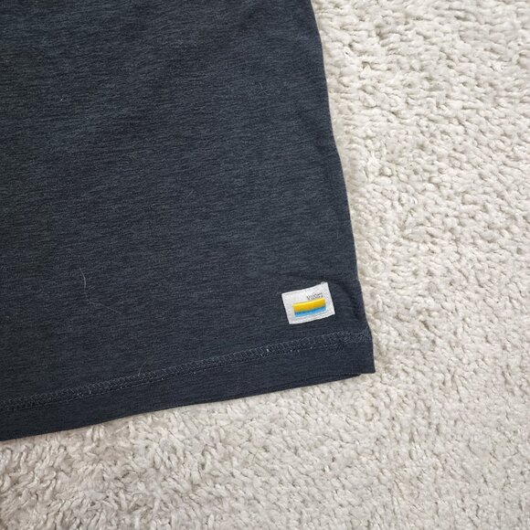 Vuori Mens Strato Tech Tee No tag See Photo L Dream Knit Pullover V126 Charcoal - Picture 3 of 5